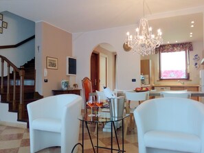 Dining - Holiday house Danny in Lazise, ​​with garden, parking, Internet, whirlpool  (Lazise)