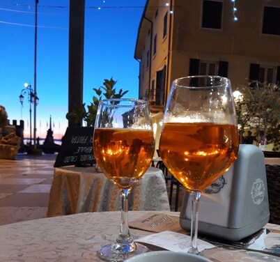 Holiday house Danny in Lazise, ​​with garden, parking, Internet, whirlpool 