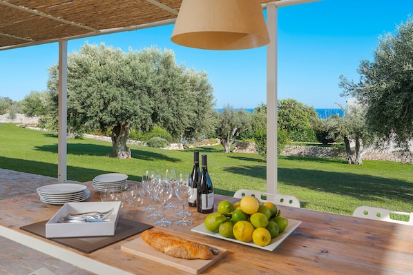 Outdoor dining