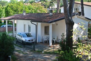 Esterni