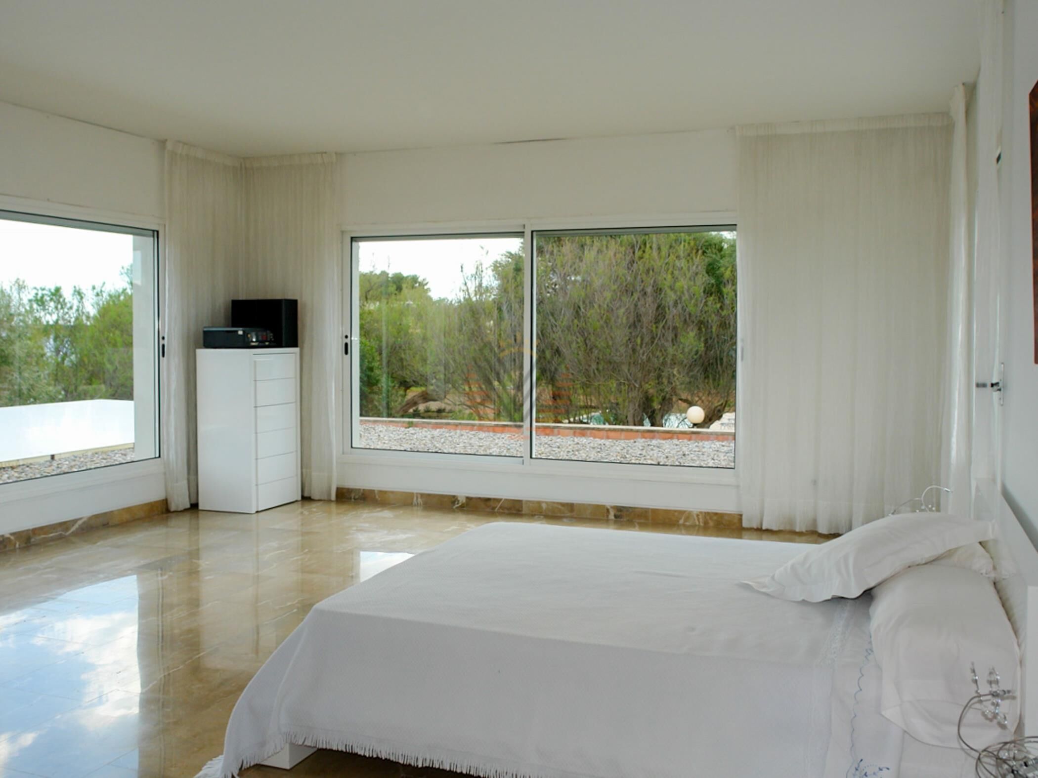 5 chambres, fer et planche à repasser, accès Internet, draps fournis