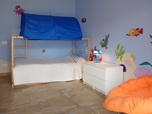 5 Schlafzimmer, Bügeleisen/Bügelbrett, Internetzugang, Bettwäsche