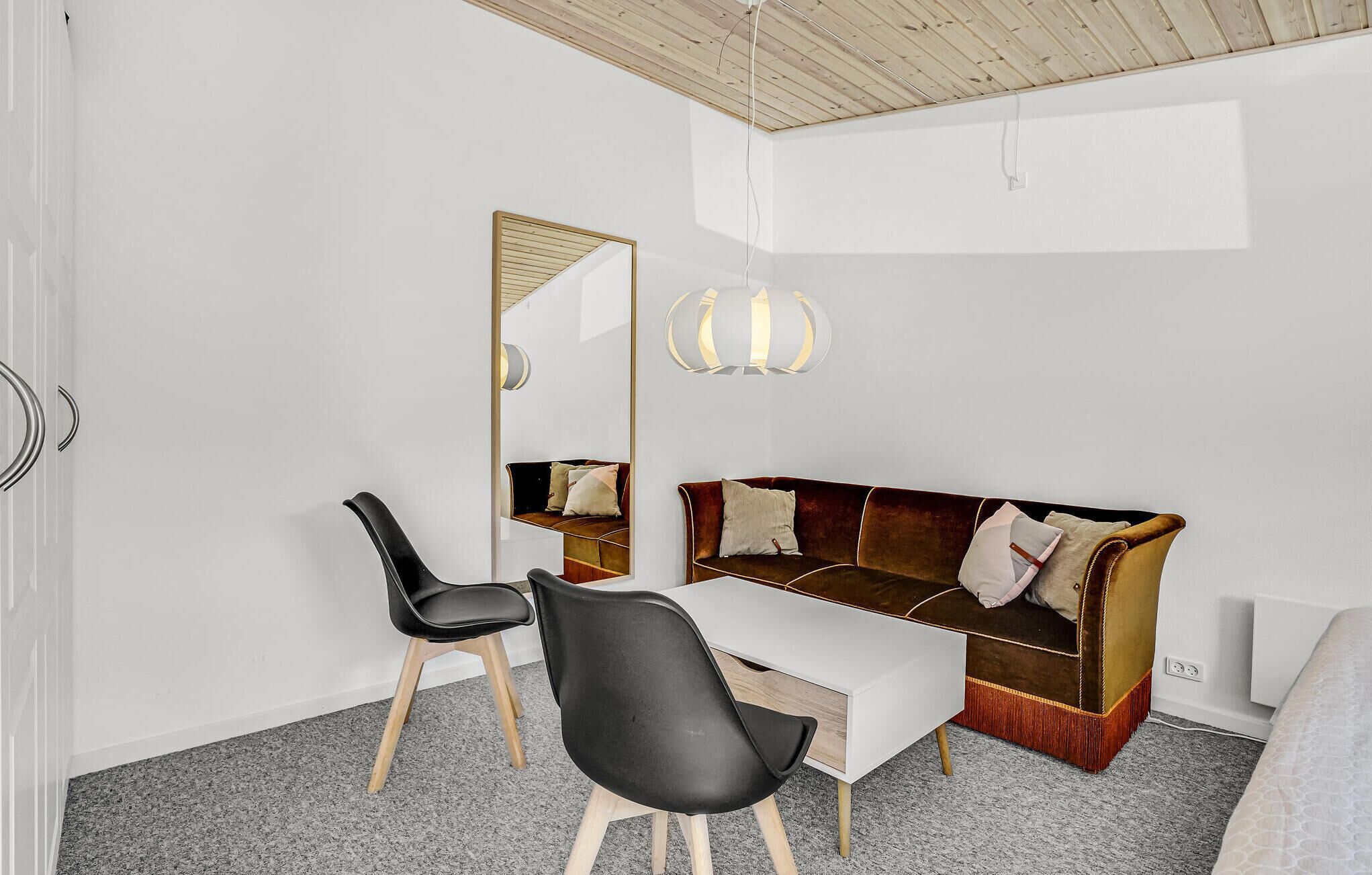 Fireplace, DVD player