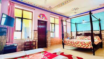 1 bedroom, premium bedding, individually decorated