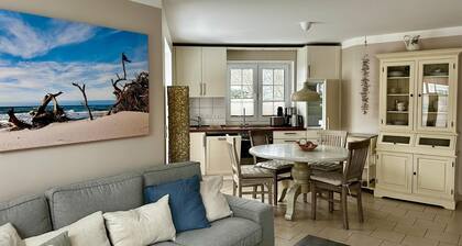 Exklusive FeWo mit Garten und Kamin in Strandnähe