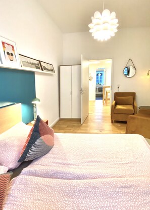 1 chambre, fer et planche à repasser, Wi-Fi gratuit, draps fournis