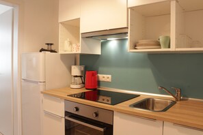 Refrigerador, horno, parrilla de estufa y lavavajillas