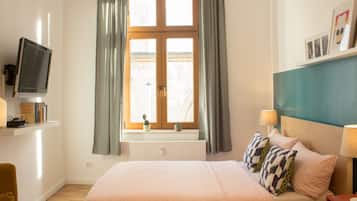 1 bedroom, iron/ironing board, free WiFi, bed sheets