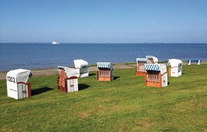 Beach - Lovely home in Dagebüll with kitchen (Dagebüll)