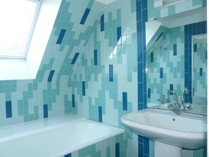 Bathtub