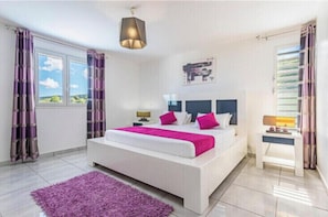 3 bedrooms, iron/ironing board, WiFi, bed sheets