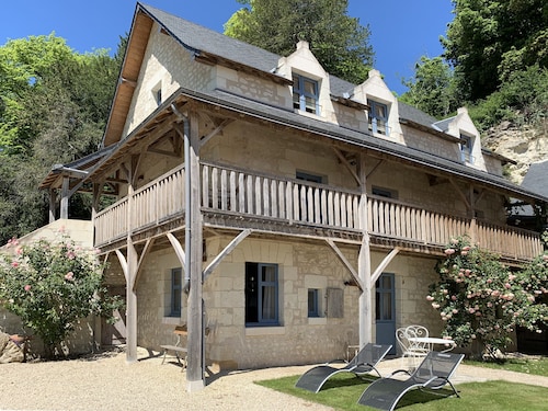 The Sonnay Castle Lodge, near Chinon: 4 **** cottage for 2  
