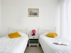 1 bedroom, iron/ironing board, free WiFi