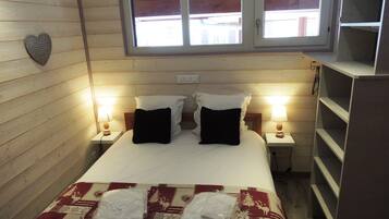 3 間睡房、熨斗/熨衫板、Wi-Fi