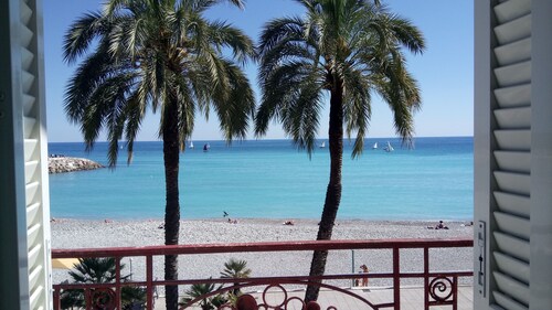 LAURIE'S DREAM - Fabelhafter All-Season-Kurzurlaub am Strand in Beautiful Menton