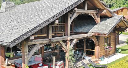 AUTHENTISCHES UND WARMES CHALET - LUXUSCHALET IN DEN FRANZÖSISCHEN ALPEN - JACUZZ