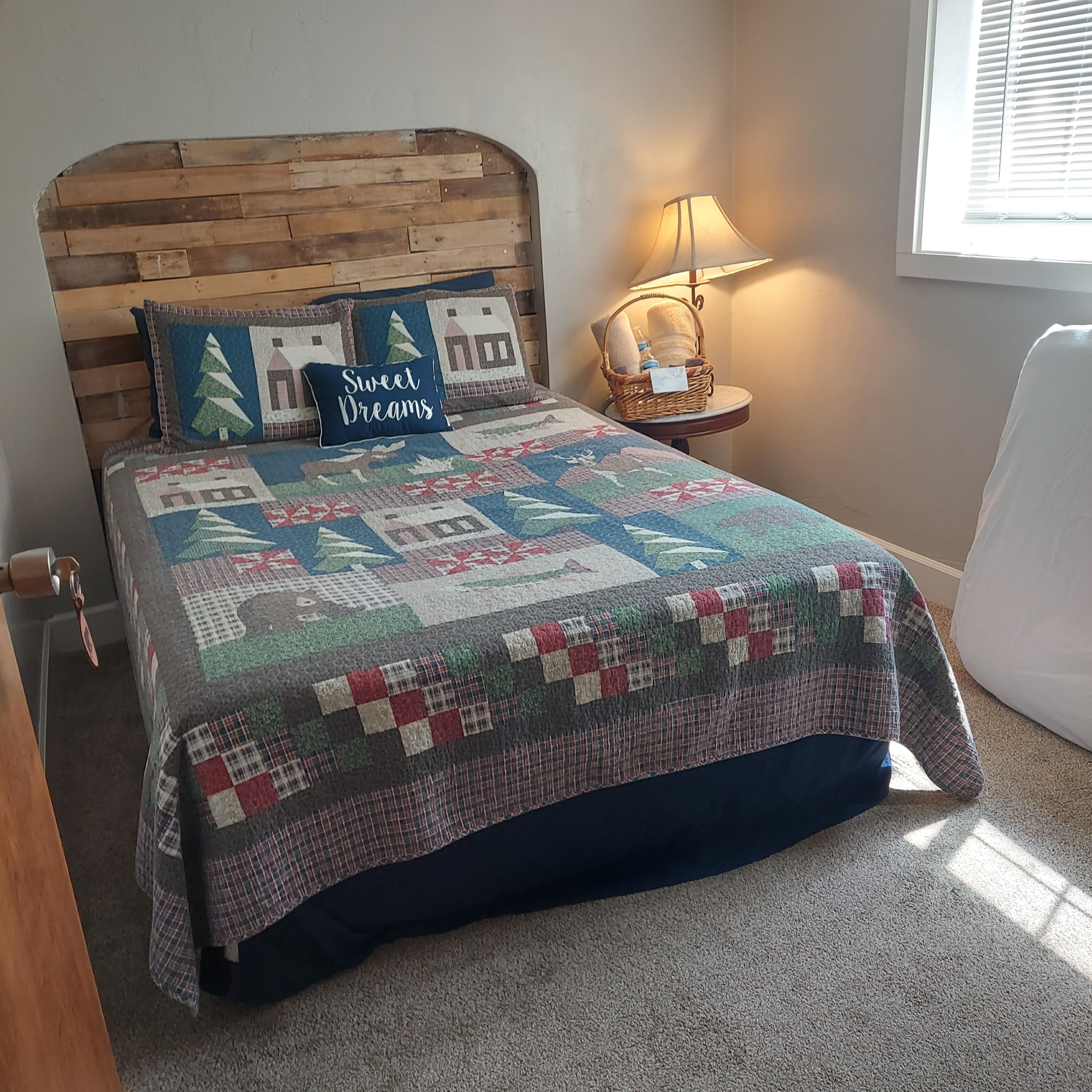 2 bedrooms, memory foam beds, desk, iron/ironing board