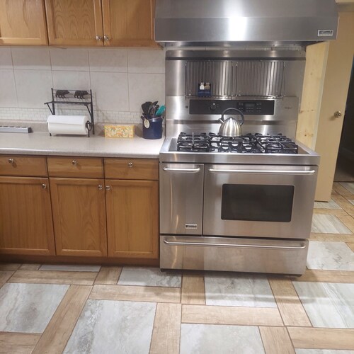 Cozy Escape close to Yellowstone & Grand Teton NP, BYUI, River Beach sleeps 9