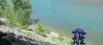 Hummer House - The West Glacier Home with a View!