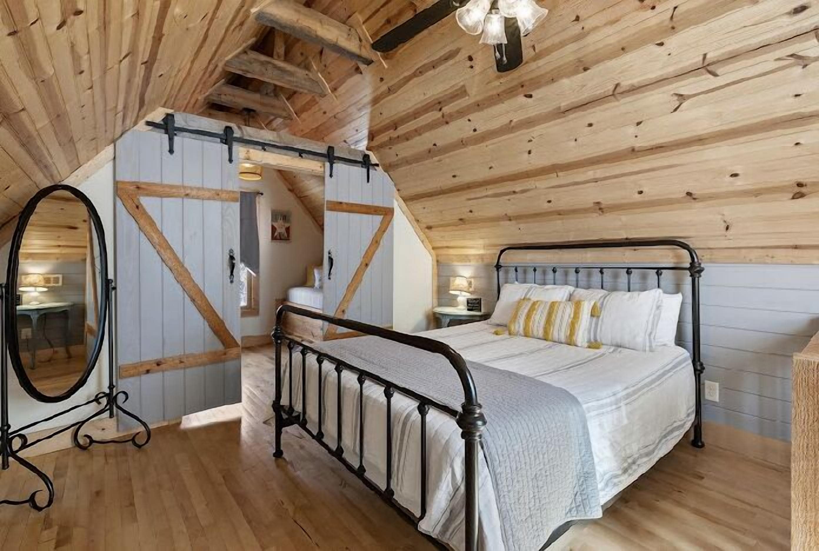 2 quartos, ferros/tábuas de passar roupa, Wi-Fi de cortesia