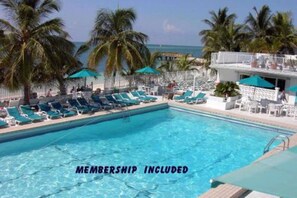 Pool - Waterfront W/270 degree views, Cabana Club, Multiple Docks (Key Colony Beach)