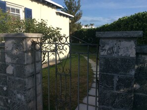 Enceinte de lâhĂ©bergement