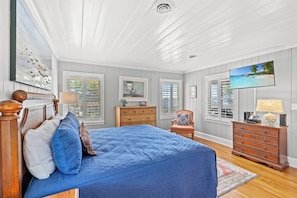 5 bedrooms, WiFi, bed sheets