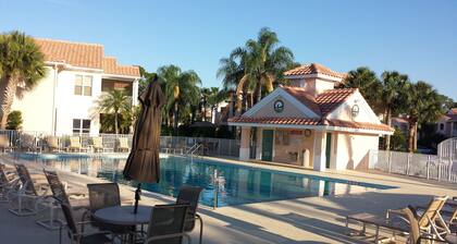 Studio Steps from Heated POOL!