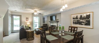 Cozy Downtown Townhouse