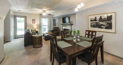 The Cozy Downtown Townhouse