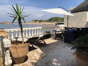 Property grounds - Villa Rena by the sea! (Loutra Killinis)