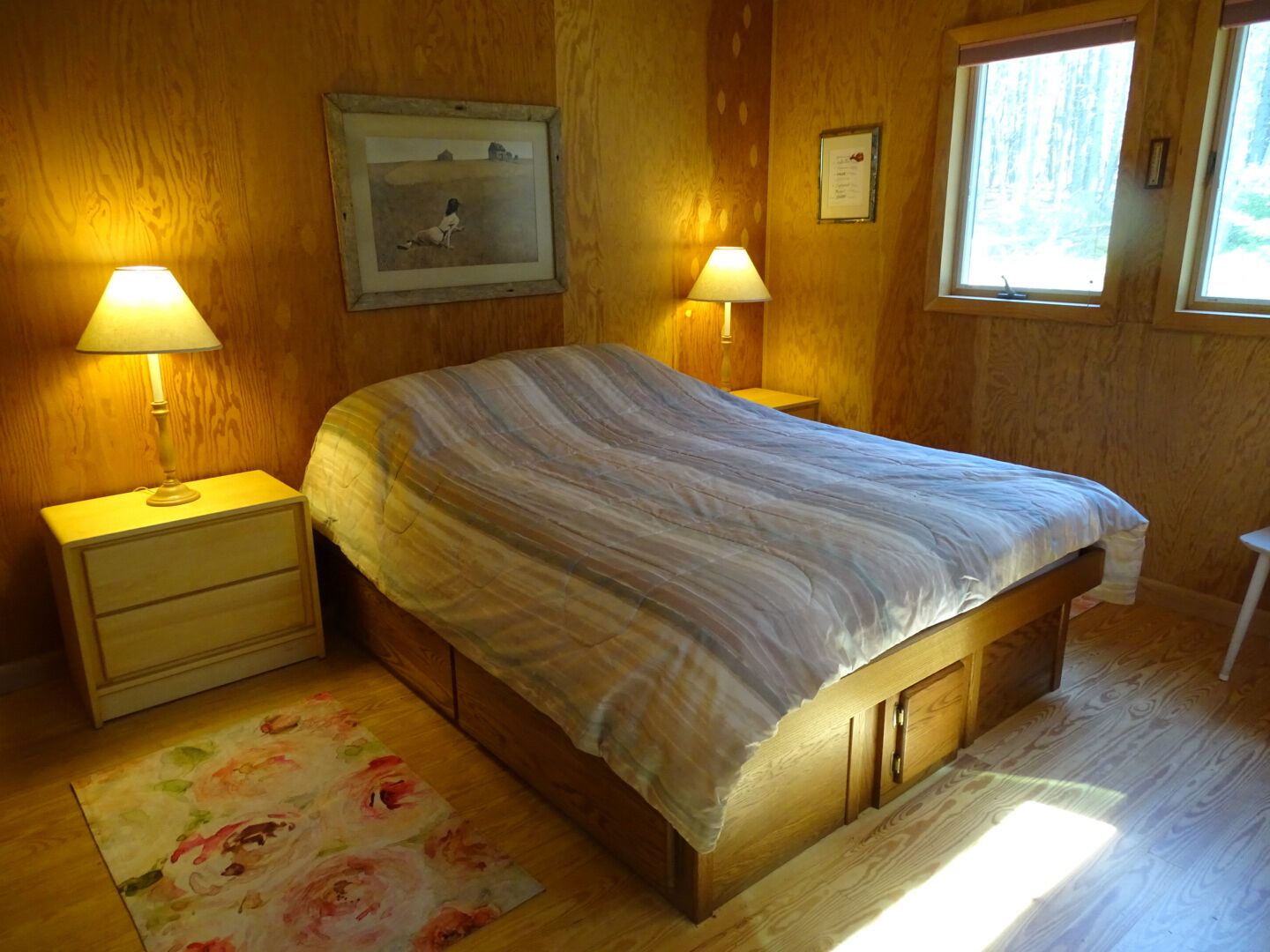 2 bedrooms, travel crib, bed sheets