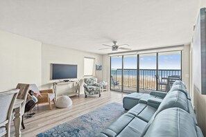 Televisión y reproductor de DVD 