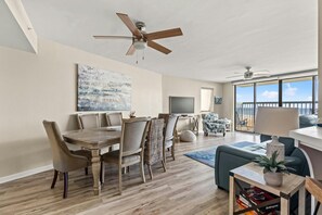 Televisión y reproductor de DVD 