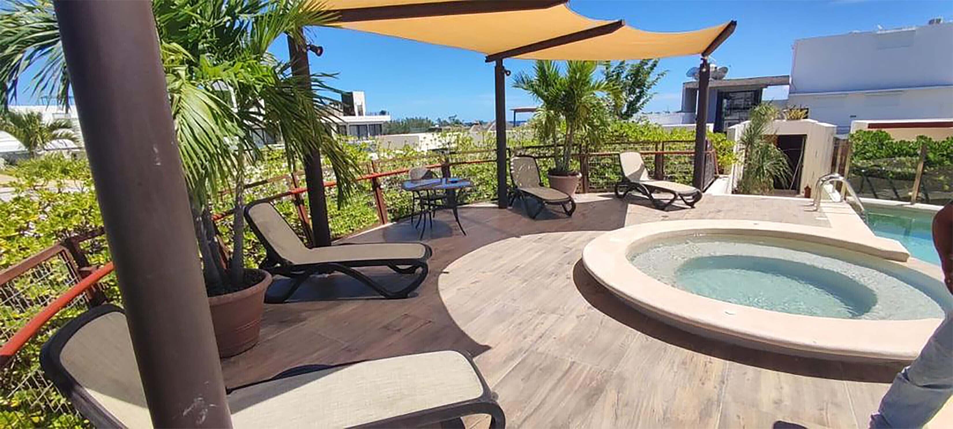 Bain à remous extérieur