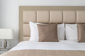 Departamento de lujo, 1 cama King size y sofá cama, para no fumadores | 1 habitación, ropa de cama de alta calidad y decoración personalizada 