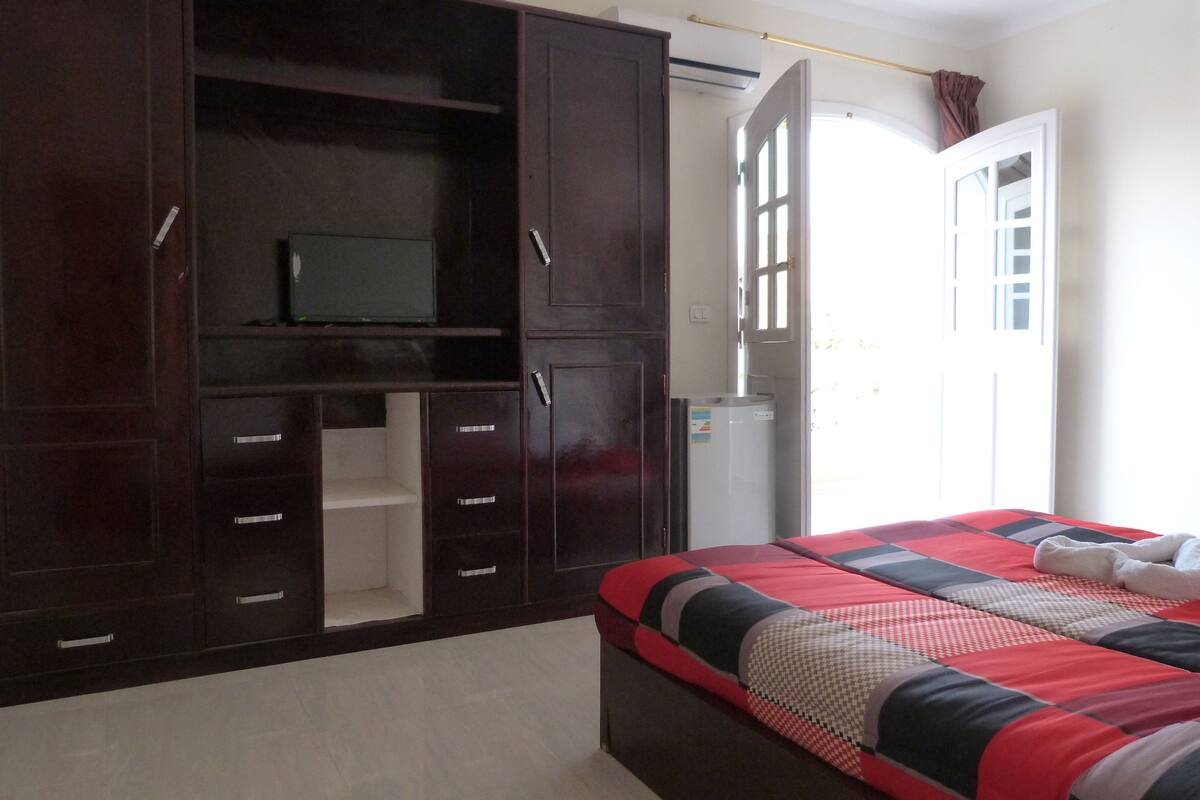 1 bedroom, free WiFi, bed sheets