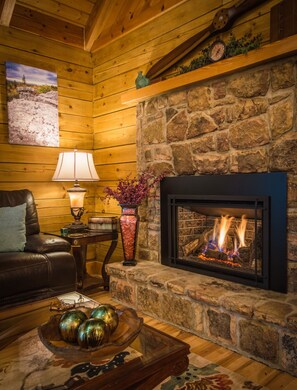 Interior - ✧Meadow Cabin- the PERFECT cabin for TWO (Davis)