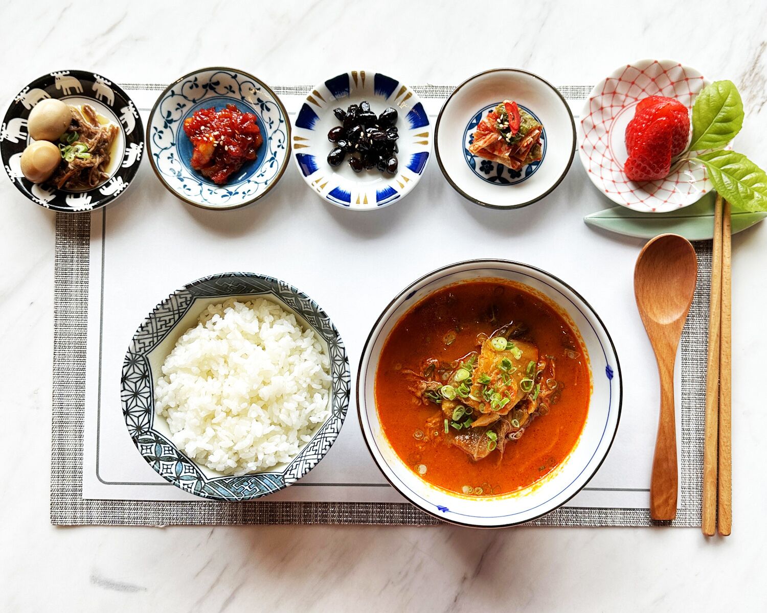 free daily self-service breakfast