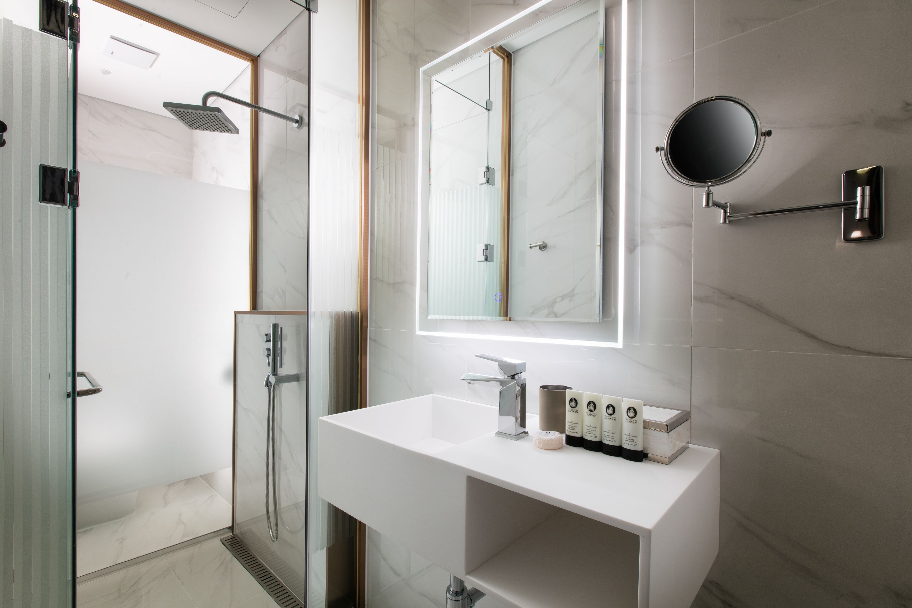 grand premium spa | bathroom sink