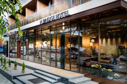 N Bridge Hotel