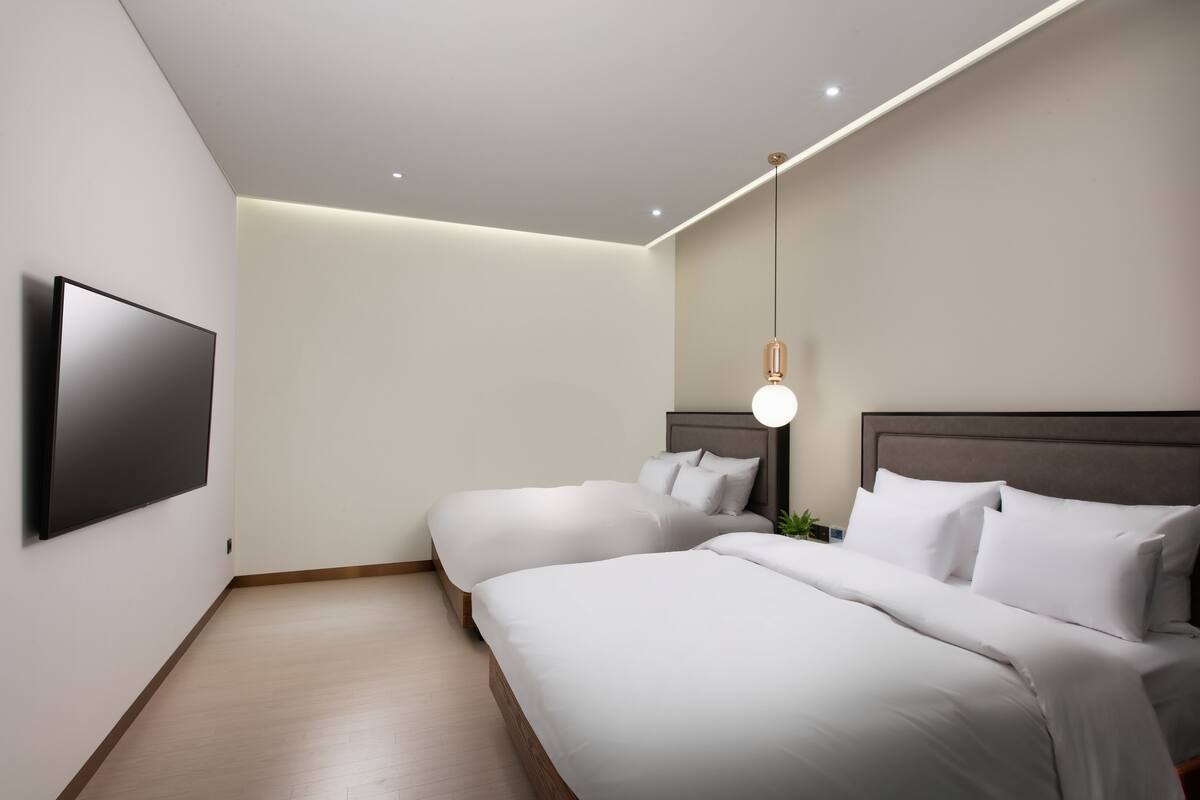 Premium Twin Room