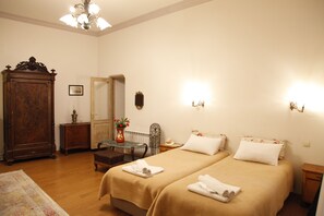 2 habitaciones, tabla de planchar con plancha y wifi gratis