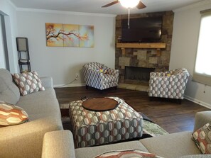 Smart TV, Netflix, DVD player, books