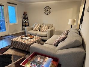 Smart-tv, Netflix, een dvd-speler en boeken