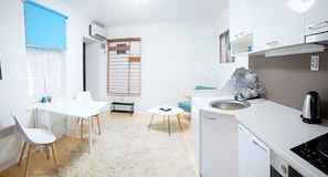 Fridge, oven, stovetop, electric kettle