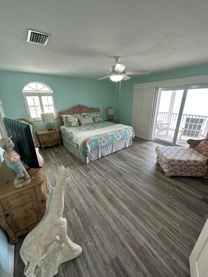 6 bedrooms, iron/ironing board, travel cot, free WiFi
