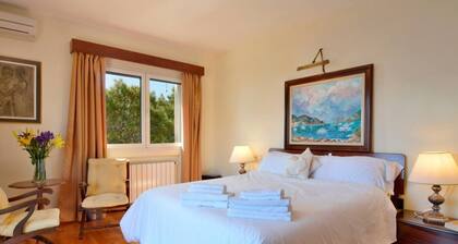 Charming Villa with Sea Views & Pool