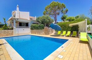 Outdoor pool - Villa Ladeira - Private pool, Sea view, Smart tv, games, wifi, Ac (Albufeira)