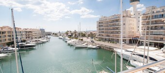 Appartement met prachtig uitzicht, 2 kamers in de haven van Empuriabrava